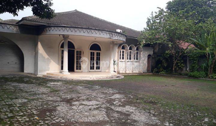 Rumah Tua Di Ampera Raya, Lokasi Komersial 1