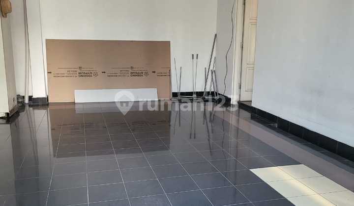 Rumah Lama Terawat 2 Lantai Di Hang Lekir Dekat Ke Pakubuwono Dan Senayan City Rumah Lama Terawat 2 Lantai Di Hang Lekir Dekat Ke Pakubuwono Dan Senayan City