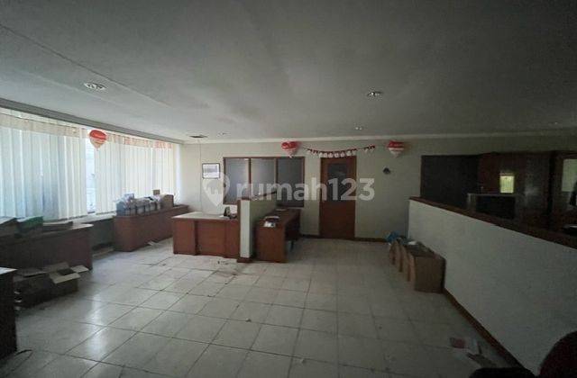 Dijual Gedung 3 Lantai, Jalan Bintaro Raya, Kebayoran Lama, Dekat Kantor Garuda Food 2