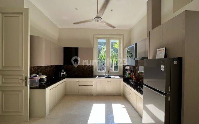 For Sale Modern House Menteng Prime Location  8