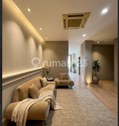 Ruang Usaha di Pakubuwono / Simprug Area Cocok untuk Klinik Kecantikan atau Wellness Facilities