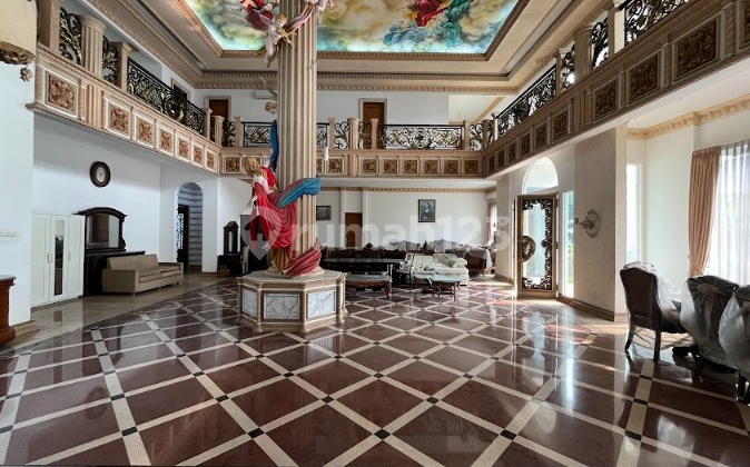 Rumah Tua-Area Komersial Metro Pondok Indah