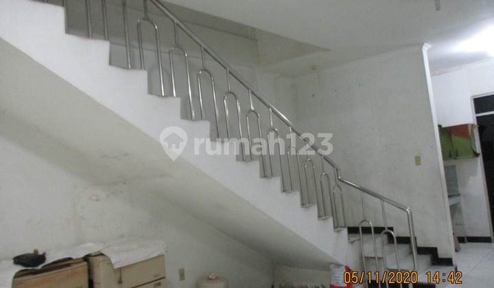 4-Storey Shophouse on Jl. Hayam Wuruk, Harmoni, Central Jakarta