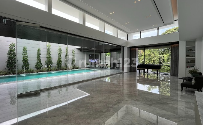 Luxury and Modern House in Pondok Indah