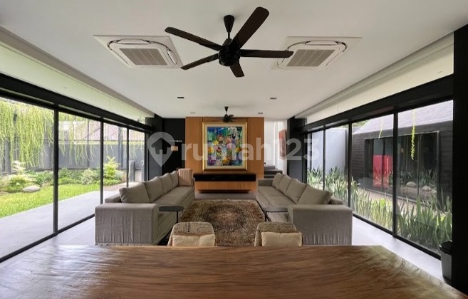 Rumah Mewah Kebayoran Baru