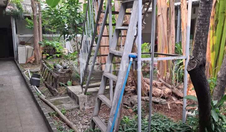 House In Central Menteng Ready to be Rebuilt 2