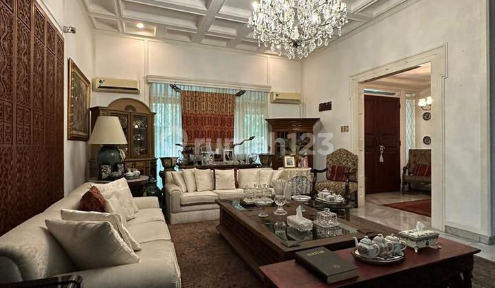 RUMAH LAMA TERAWAT DI AREA HANG TUAH / PAKUBUWONO  1