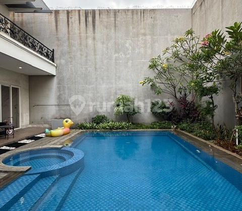 Rumah di Patal Senayan, 5 Menit ke Hotel Mulia & 10 Menit ke Plaza Senayan 2