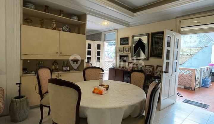 RUMAH MENTENG AREA KOMERSIAL DEKAT MH THAMRIN  2