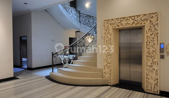 RUMAH KANTOR DI MENTENG RUMAH KANTOR DI MENTENG