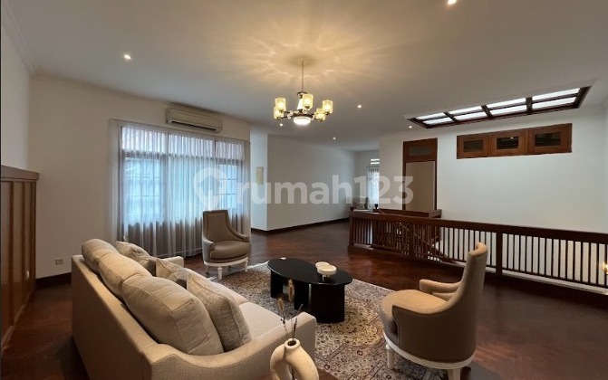 Rumah Menteng Prime Deket ke Bundaran Hi, Lokasi Tenang 2