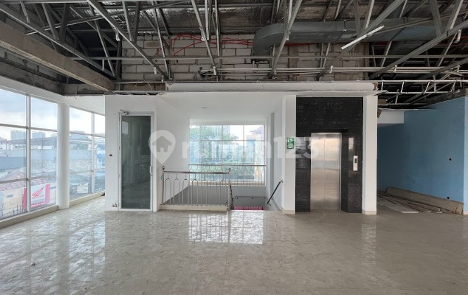  MINI GEDUNG AREA MELAWAI - BLOK M KEBAYORAN BARU, COCOK UNTUK KANTOR / USAHA