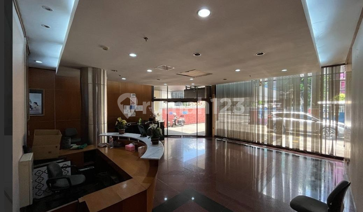 BUILDING IN MENTENG PRIME, CENTRAL JAKARTA