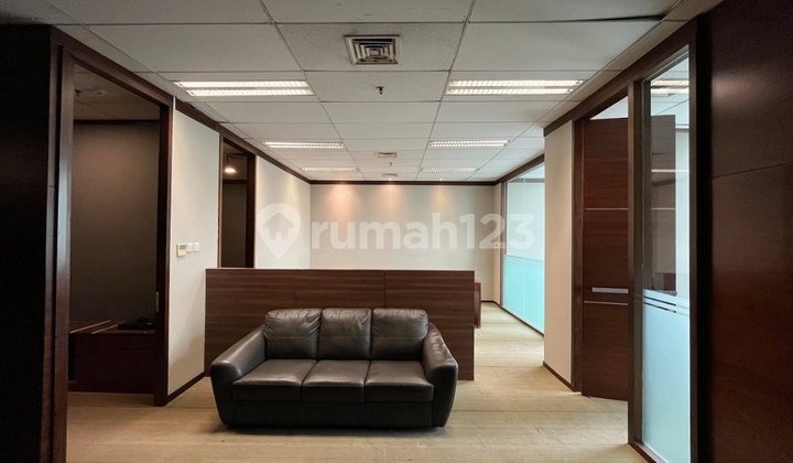 OFFICE SPACE DI EQUITY TOWER, SCBD, JAKARTA SELATAN