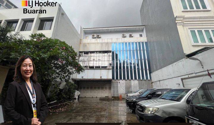 Gedung 4 Lantai Wahid Hasyim di Jakarta Pusat 1