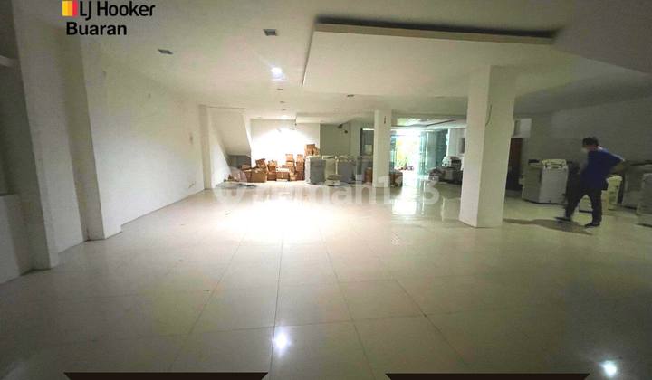 Gedung 4 Lantai Wahid Hasyim di Jakarta Pusat 11