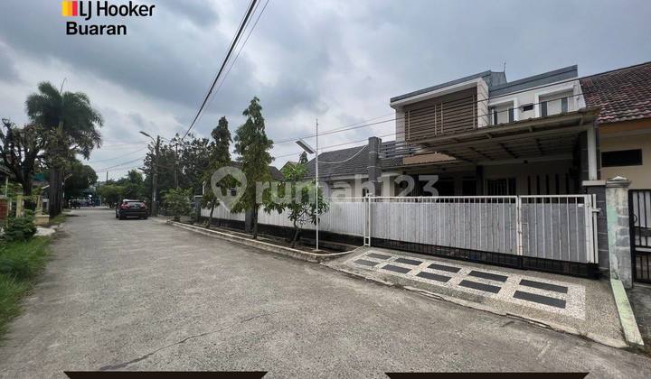 Rumah Hoek Jatiwaringin Asri Pondok Gede Bekasi 4