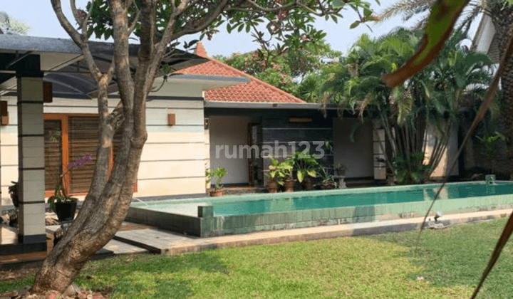 Rumah Mewah Dan Megah Komplek Pati Abri Bambu Apus 8