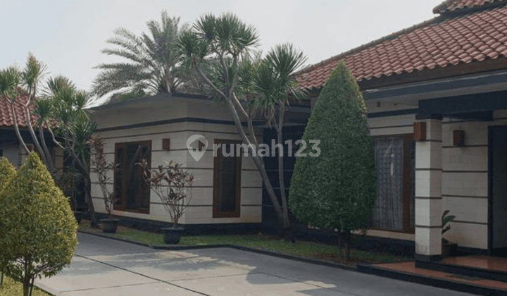 Rumah Mewah Dan Megah Komplek Pati Abri Bambu Apus 11