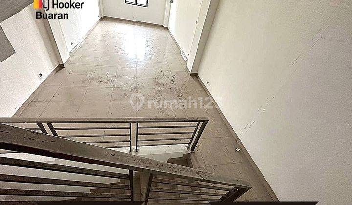 Ruko Pinggir Jalan Raya Pahlawan Revolusi Pondok Bambu Jakarta Timur 18