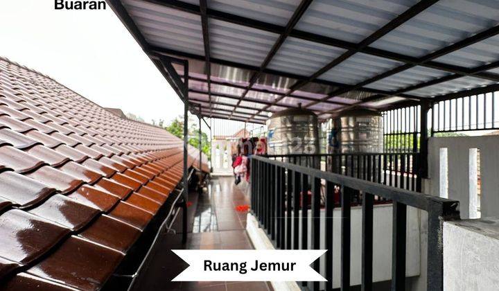 Rumah Modern Ada Kolam Renang Elang Malindo Jatiwaringin Jakarta Timur 15