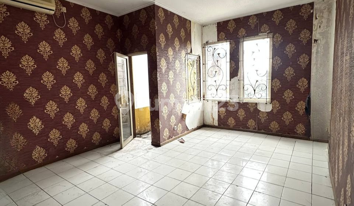 Commercial Shop House Suitable for Office and Business in Duren Sawit Center Complex, East Jakarta 2