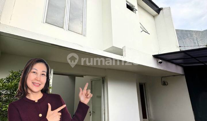 Rumah dengan Bangunan Kokoh di Komplek Ptb Duren Sawit Jakarta Timur