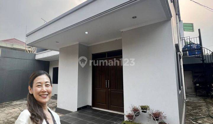 Rumah Dengan Rooftop di Pondok Bambu Duren Sawit  1