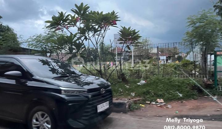 Land on Jalan Inspeksi Saluran Tarum Barat Cipinang Melayu, East Jakarta.