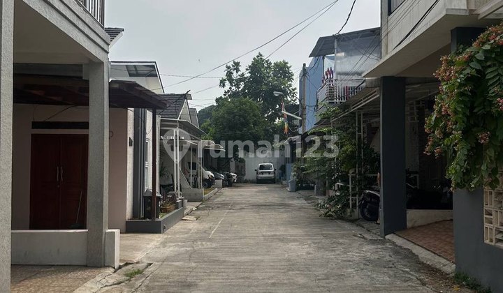 A Quiet and Safe Neighborhood House in Kiana Cluster, Bintara - Bekasi 2
