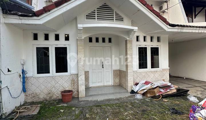 Disewakan Rumah Akses Mudah Komplek Gudang Peluru Jakarta Selatan 2