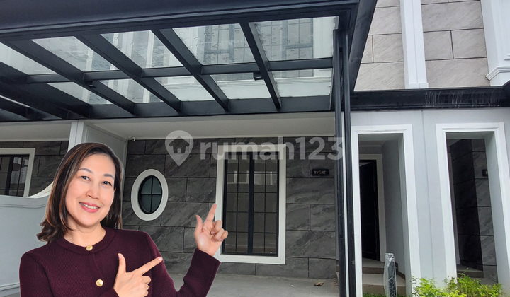 RUMAH MEWAH 3 LANTAI BUKIT PODOMORO JAKARTA TIMUR