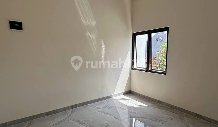 For Sale Fast, 4 Units Left of Modern Houses in Front of McD Jatiwaringin