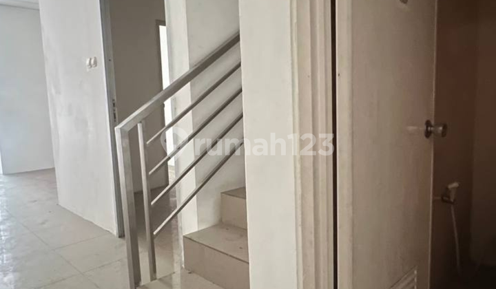 For Rent Commercial Shop House in Pahlawan Revolusi Pondok Bambu Jakarta 2