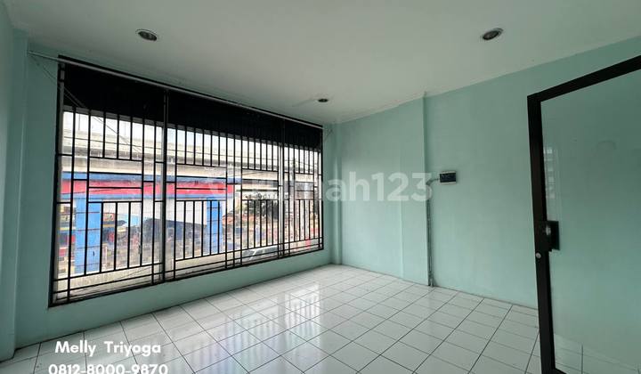 Flood-Free Shop House on the Side of Kalimalang Road, Bekasi City 2