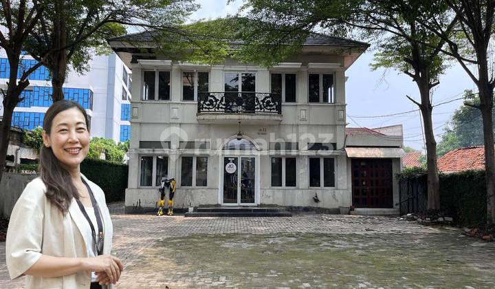 Strategic Home Office with a Large Yard Located on Veteran Street, Bekasi City