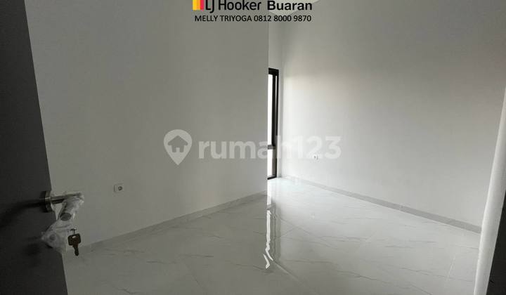 Rumah Baru Sudah Smart Door di Jatibening Bekasi 2