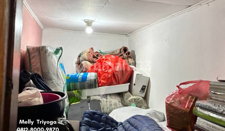 Rumah ini terletak di Jalan Caman Raya Utara Jakasampurna Bekasi 2