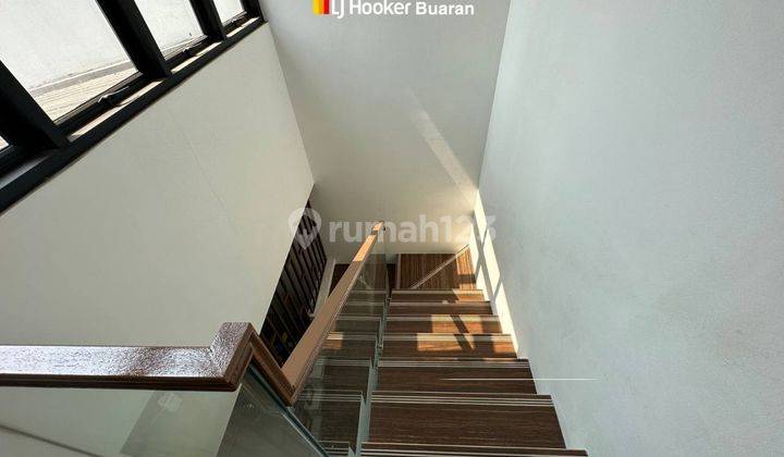 Rumah Lux Modern Komplek Pondok Bambu Jakarta Timur 1