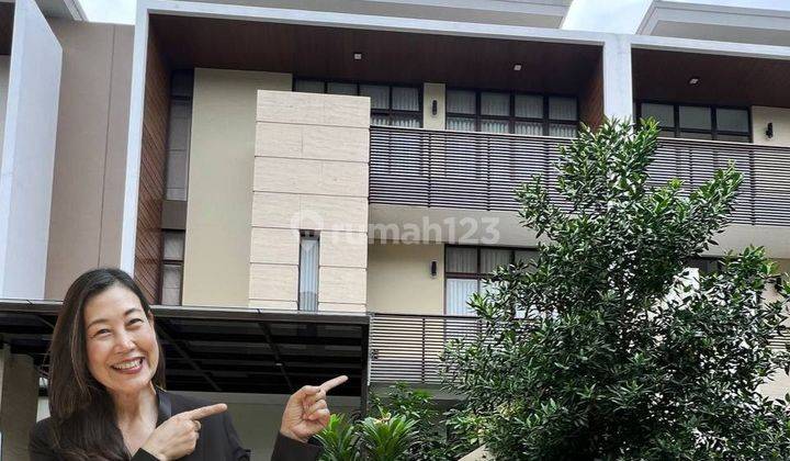 Rumah Mewah Dekat Club House Summarecon Bekasi Cluster Morizen 1