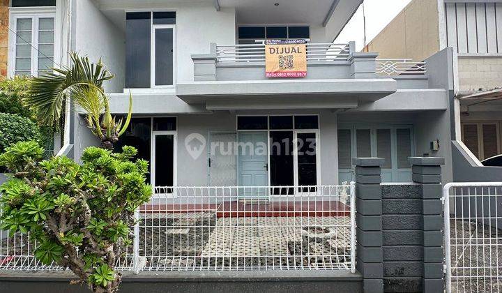 Rumah 2 Lantai Bagus SHM di Jalan Taman Modern, Jakarta Timur 1