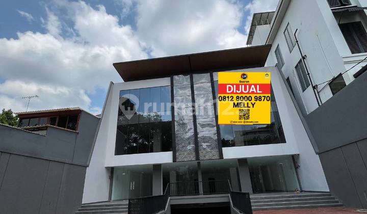 Gedung 3,5 Lantai Cocok untuk Ruang Usaha Lokasi Premier di Radin Inten 2, Duren Sawit, Jakarta Timur