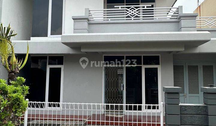 Rumah Cantik 2 Lantai di Taman Modern Cakung Jakarta Timur 1