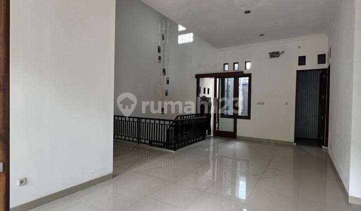 Rumah Minimalis 2 lantai di Pondokmelati, Bekasi. 2