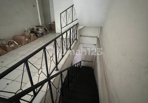 Strategic Shop House in Manggarai, South Jakarta, Near Manggarai Station 2