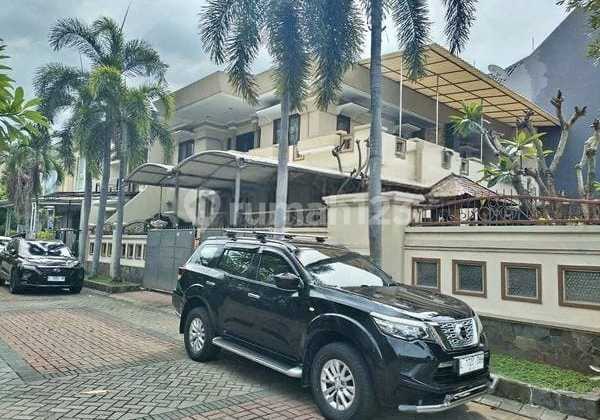 Jual 2 Unit Jadi Satu Rumah Villa Taman Gapura Citraland