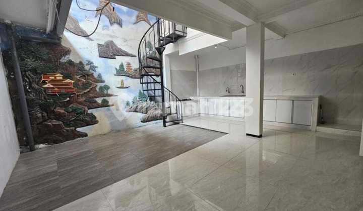 Dijual Rumah Siap Huni Area Dian Istana Cluster Taman Ratu 2