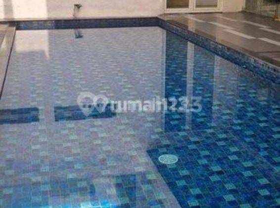 JUAL RUMAH SIAP HUNI ADA POOL GRAHA FAMILY SURABAYA 2