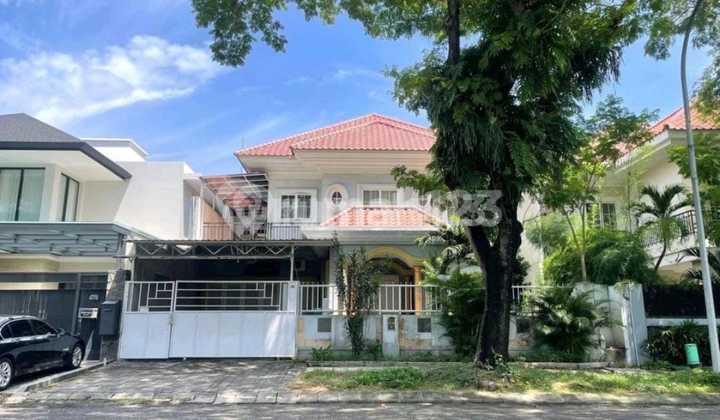 Rumah Classic di Main Road Cluster Waterfront Citraland