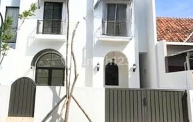 Dijual Rumah Alam Hijau Casa Verde Citraland Surabaya